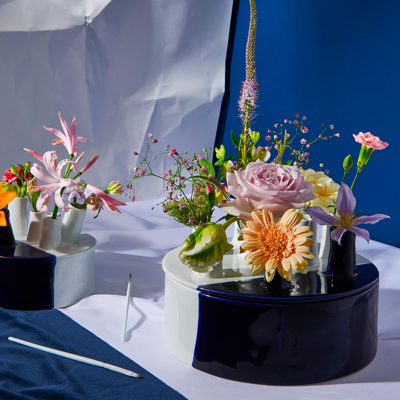 &K amsterdam フラワーベース Vase Anouk spouts blue large - Vases - &k Amsterdam